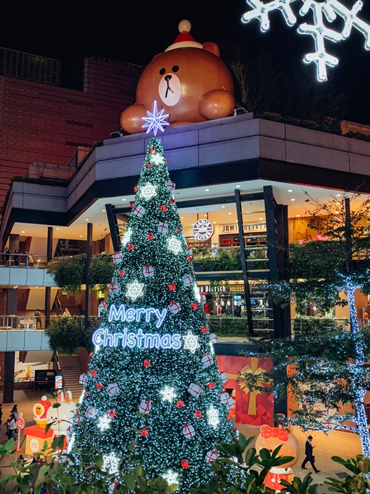 Apple 找來了專業攝影師，教你怎麼用 iPhone 拍出好看的聖誕、跨年照