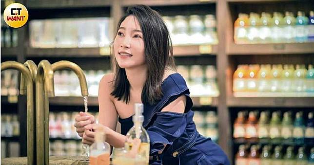 E奶女星為戲演活小三　現實中母親卻因小三遭父親狠打