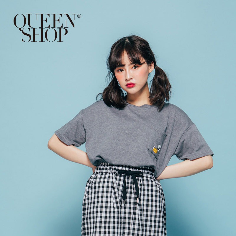 QUEENSHOP 查理．布朗正在電話暢聊中短袖T恤 現+預 【01037689】