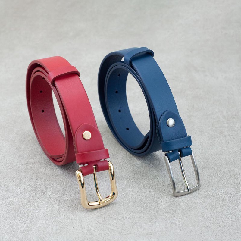 ●嚴選義大利植鞣牛皮製作手工皮帶，為台灣設計製造 ●以單層頭層牛皮寬版腰帶，耐拉扯，耐用性極佳 ●可客製化依您需要的腰圍量身訂製 ●免費客制化壓印服務