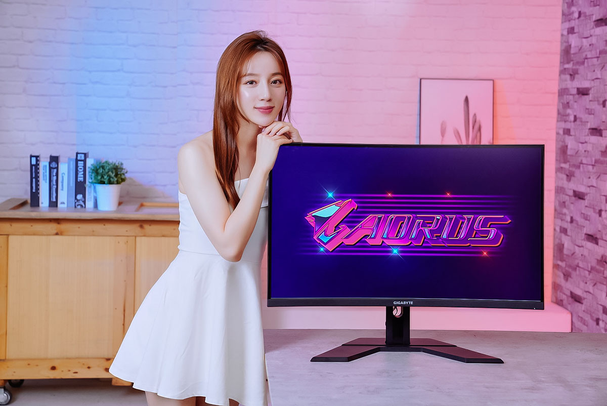 GIGA G32QC 165Hz 極速HDR 電競螢曲面幕，1ms 超快反應，OSD Sidekick 強大操控力