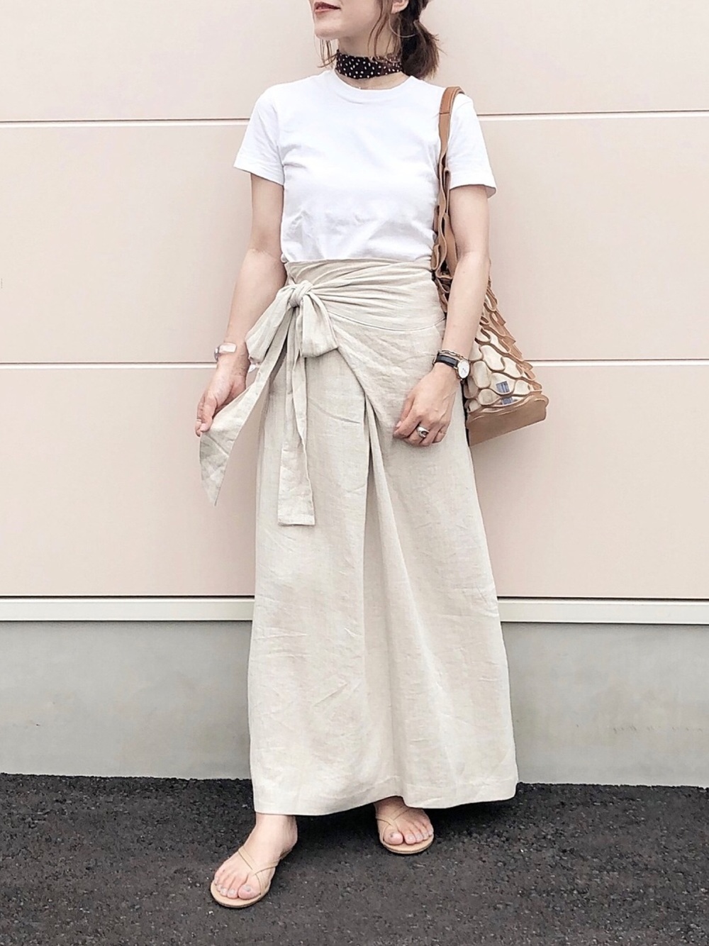 日本女生都在穿「白Tee」！為衣著傳達簡約質感的休閒Look2