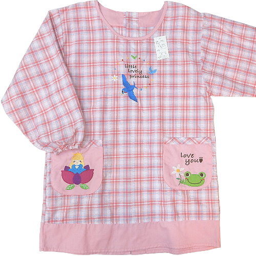 超有感覺的日系圍裙，每次看日劇是否覺得他們的圍裙好可愛喔！特地引進期待已久的拼布系列，不要錯過喔！