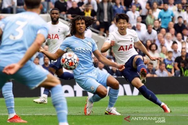 Conte Sebut Level Tottenham Hotspur Rendah 