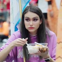 ไวโอเล็ตและทีมแฟนสาวของเขา🌈🌈