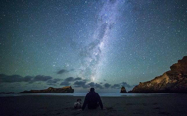 Selain Stellarium, Ini Dia Aplikasi Stargazing yang Patut Kamu Coba