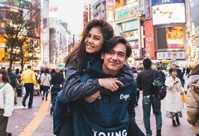 Wah, Ini Pernikahan Impian Adipati Dolken dan Vanesha Prescilla!