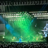 Posty 送機團
