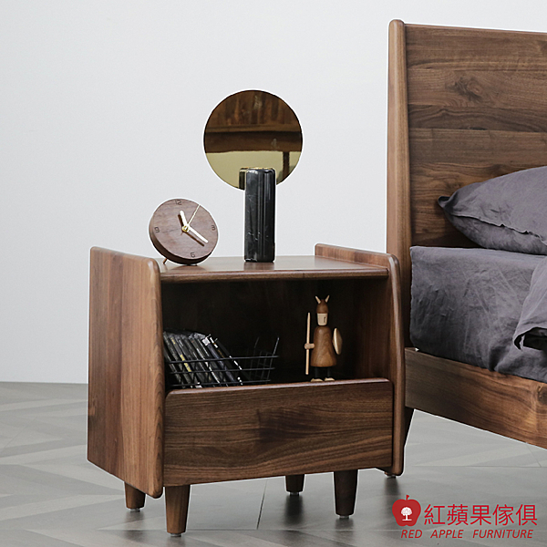 床頭櫃 400*500*500mm 售價:10,500元