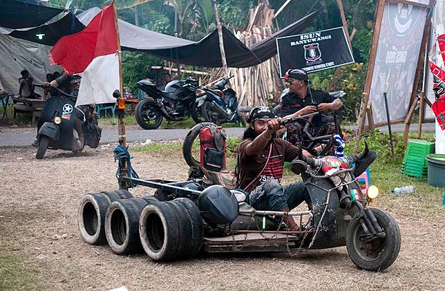 Perlawanan Gigih Vespa 'Mad Max' Bertahan di Jalanan Indonesia