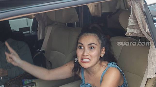 Ayah Rozak Kasih Gaji Pns Buat Pacar Adik Ayu Ting Ting Ngomel Suara Com Line Today