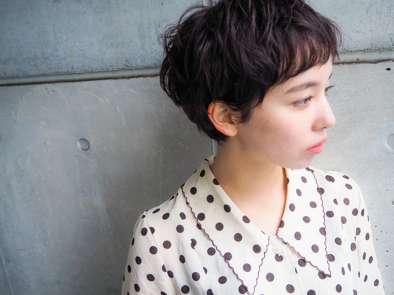 サマーパーマの素敵スタイルで視線独り占め