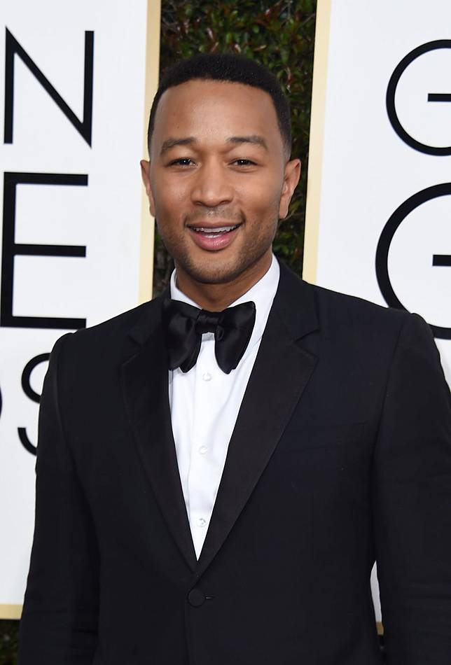 John Legend Kehilangan Koper Berisi Barang Mewah di Bandara