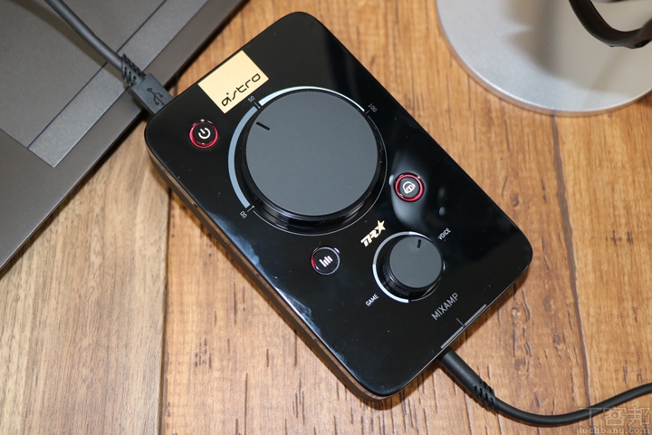 跨平台競技遊戲潮人利器，羅技 ASTRO A40 電競耳麥+音頻擴大器 開箱體驗