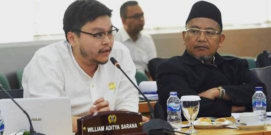 Dilaporkan Ke Bk Dprd Karena Ungkap Anggaran Lem Aibon William Psi Tak Gentar