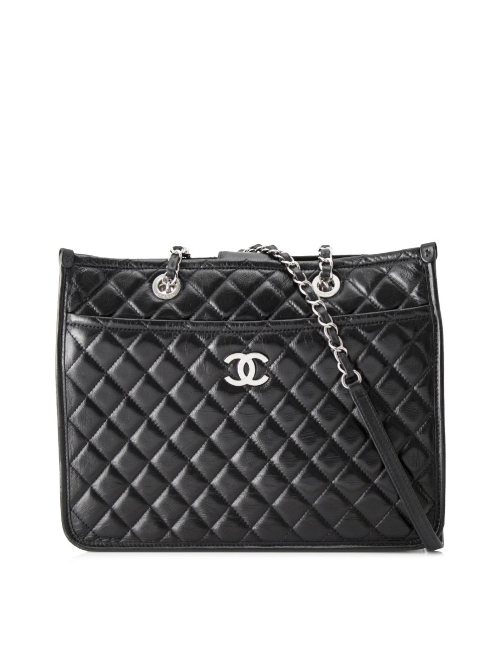 Exterior - Quilted goatskin leather - Silver tone hardware - Double chain and leather shoulder strap