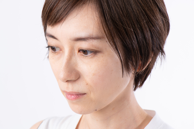 ほうれい線の徹底ケア方法 この1本で老け顔に