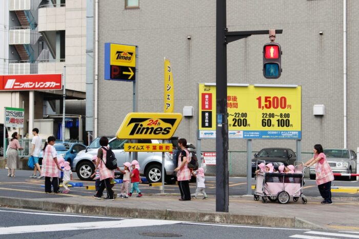 在日本對路人拍照