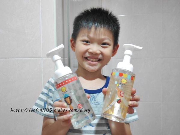 【獅子寶寶】大象愛玩水．沐浴慕斯 獅子洗頭．洗髮慕斯 #金盞花 #低敏配方 #女性用品-私密淨柔濕巾 讓孩子擁有安心又開心的沐浴時光 (6).JPG