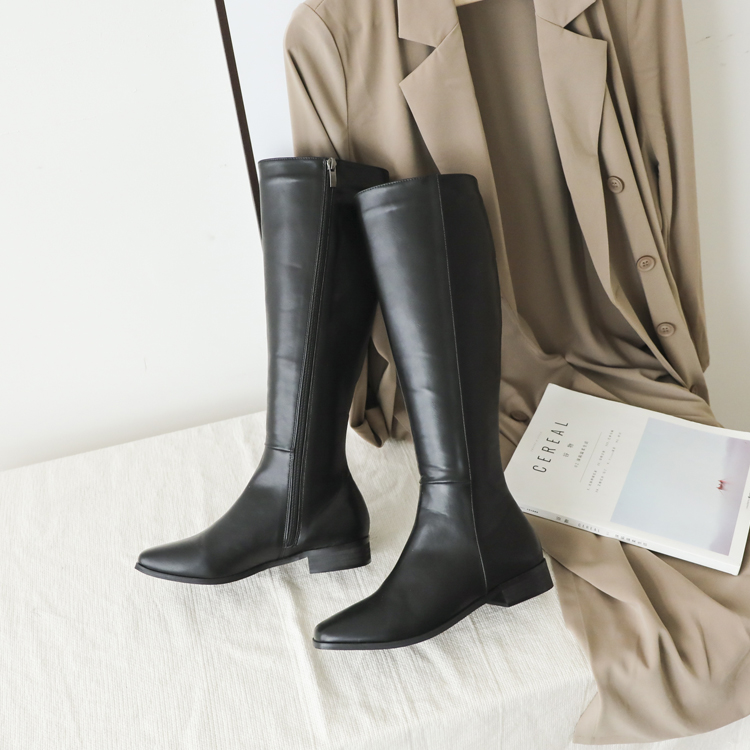 顯瘦感素面方頭長靴