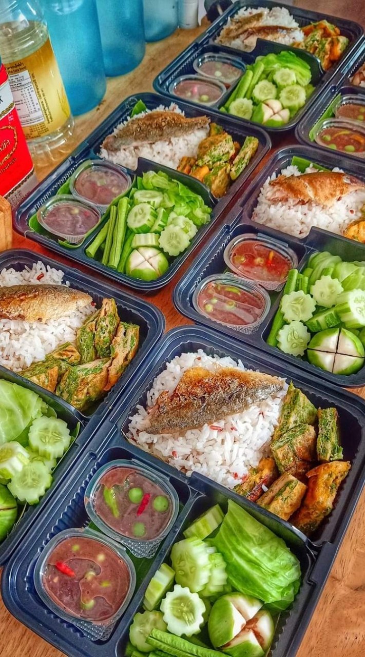 ข้าวกล่อง บ้านผึ้ง