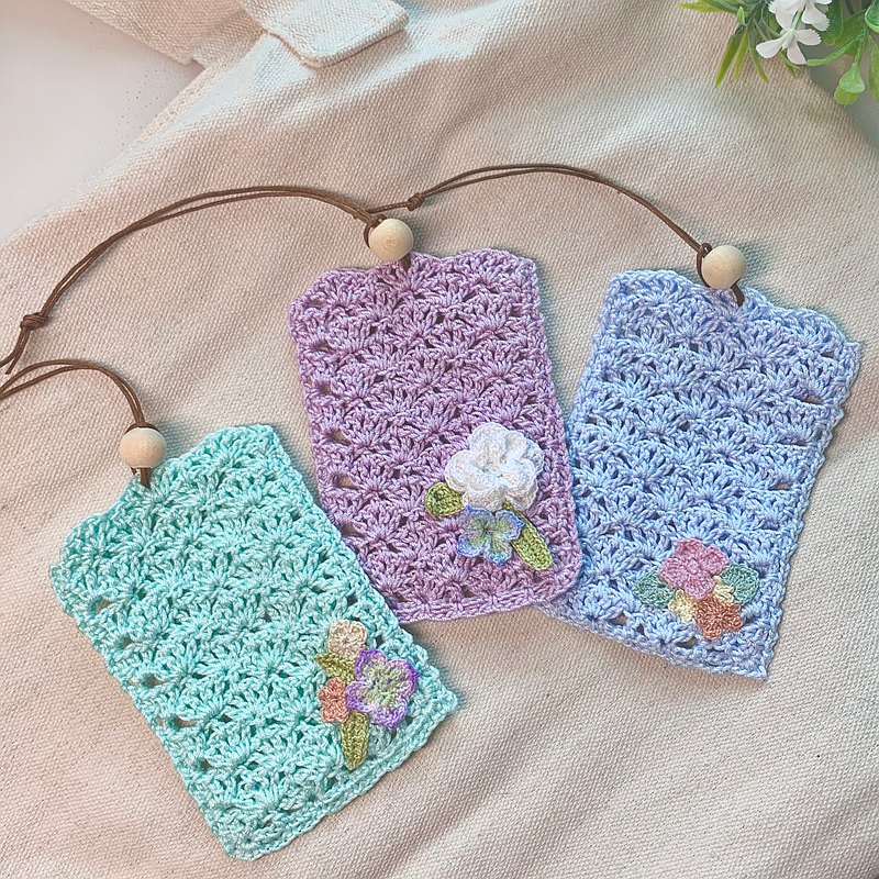 全手工鉤織縫製 自家設計 獨一無二 可訂製及自選顏色