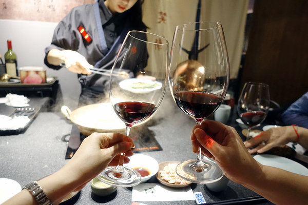 蘭亭鍋物割烹-信義安和站聚餐餐廳，蘭亭和牛極緻料理，聚餐、節日慶祝及慶生餐廳推薦，滿足五感饗宴的精緻料理(附蘭亭火鍋菜單)