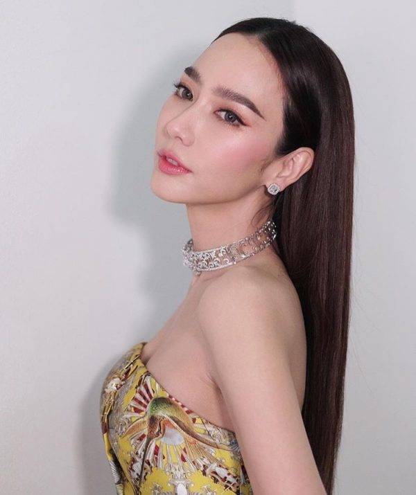 MThai.com - Women | อั้ม พัชราภา อัปเดต เทรนด์แต่งหน้า ปี 2019 โทนวอร์ม ...