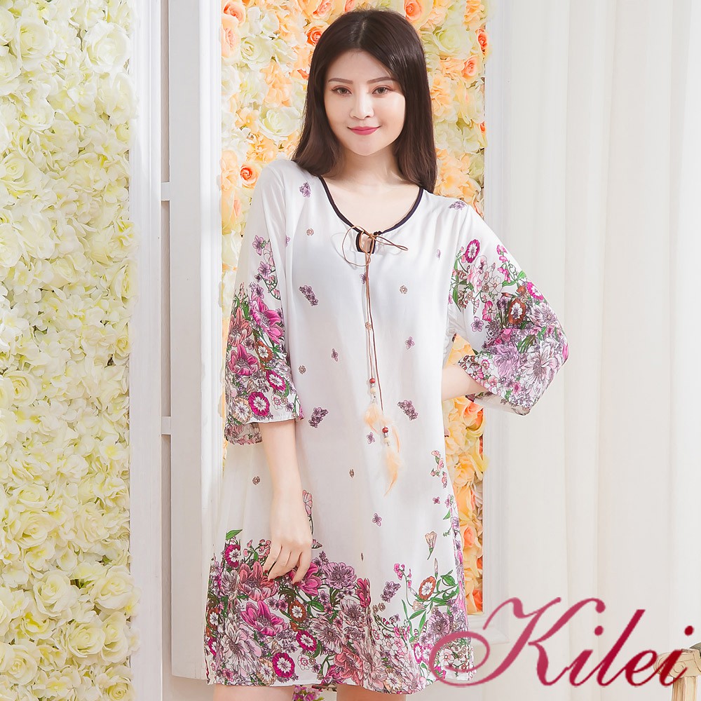 無產地：HONG KONG／CHINA（兩地工廠皆有委託生產）洗滌方式：建議使用手洗、乾洗請以30度左右水溫洗滌不可漂白以免造成商品褪色請避免使用烘衣機烘乾請墊布整燙120度以下清洗時多少會有掉色的現