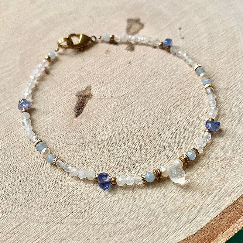 月光下的雨滴-客製化天然石手鍊-生日禮物-6月誕生石