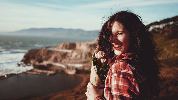 50 Kata Bijak Senyum Penuh Makna Bahagia Dengan Cara Sederhana Bola Com Line Today