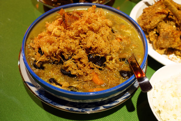 台式餐酒館台北-罔市台式餐酒館，中山區台式餐酒館聚餐，台北不限時台菜餐廳，精緻酒家菜，適合晚餐和宵夜夜晚限定的台式創意餐酒館