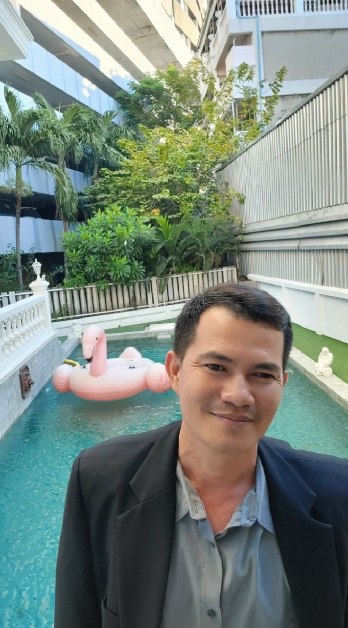 โลกออนไลน์ต่อไป