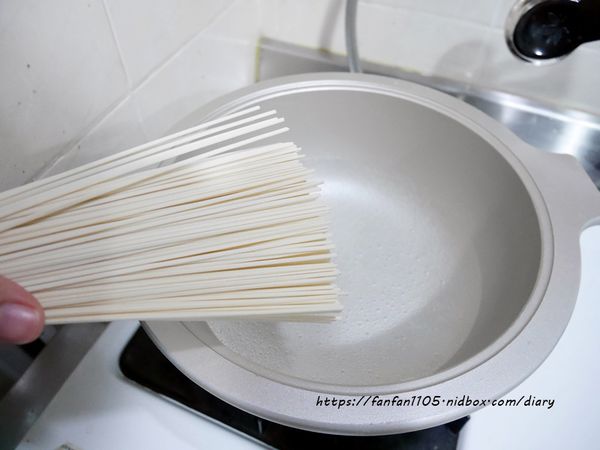 【大呷麵本家】#麻油老薑麵乾拌麵 #川味雙椒辣拌麵 #台式蔥蒜湯煲麵 #宅配美食 (7).JPG