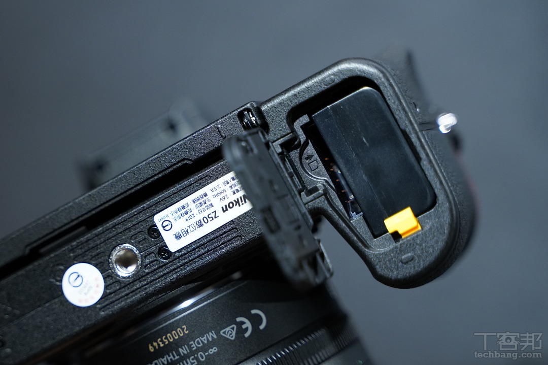 Nikon APS-C 無反微單 Z50 正式登場，單機身售價 26,800 元，要價近 27 萬天價鏡頭同步亮相