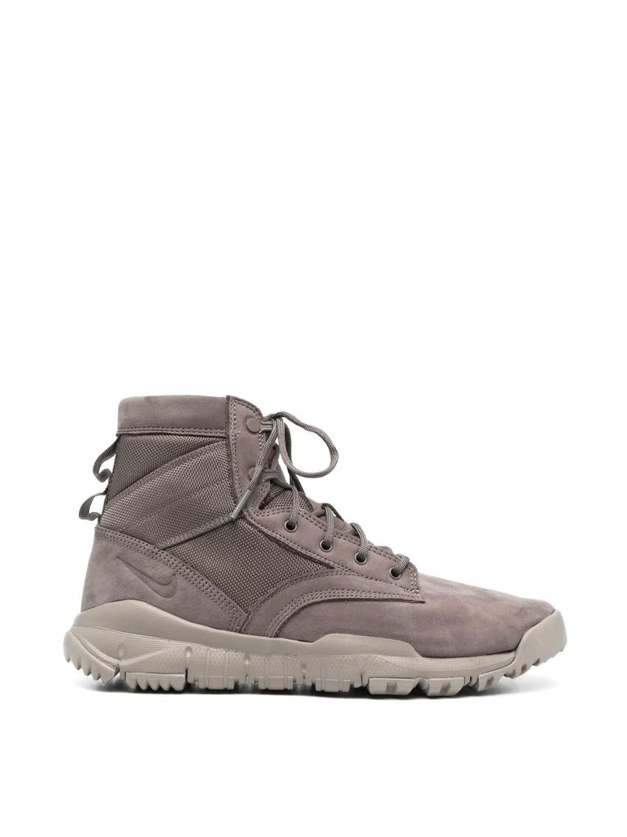 NIKE SFB 6