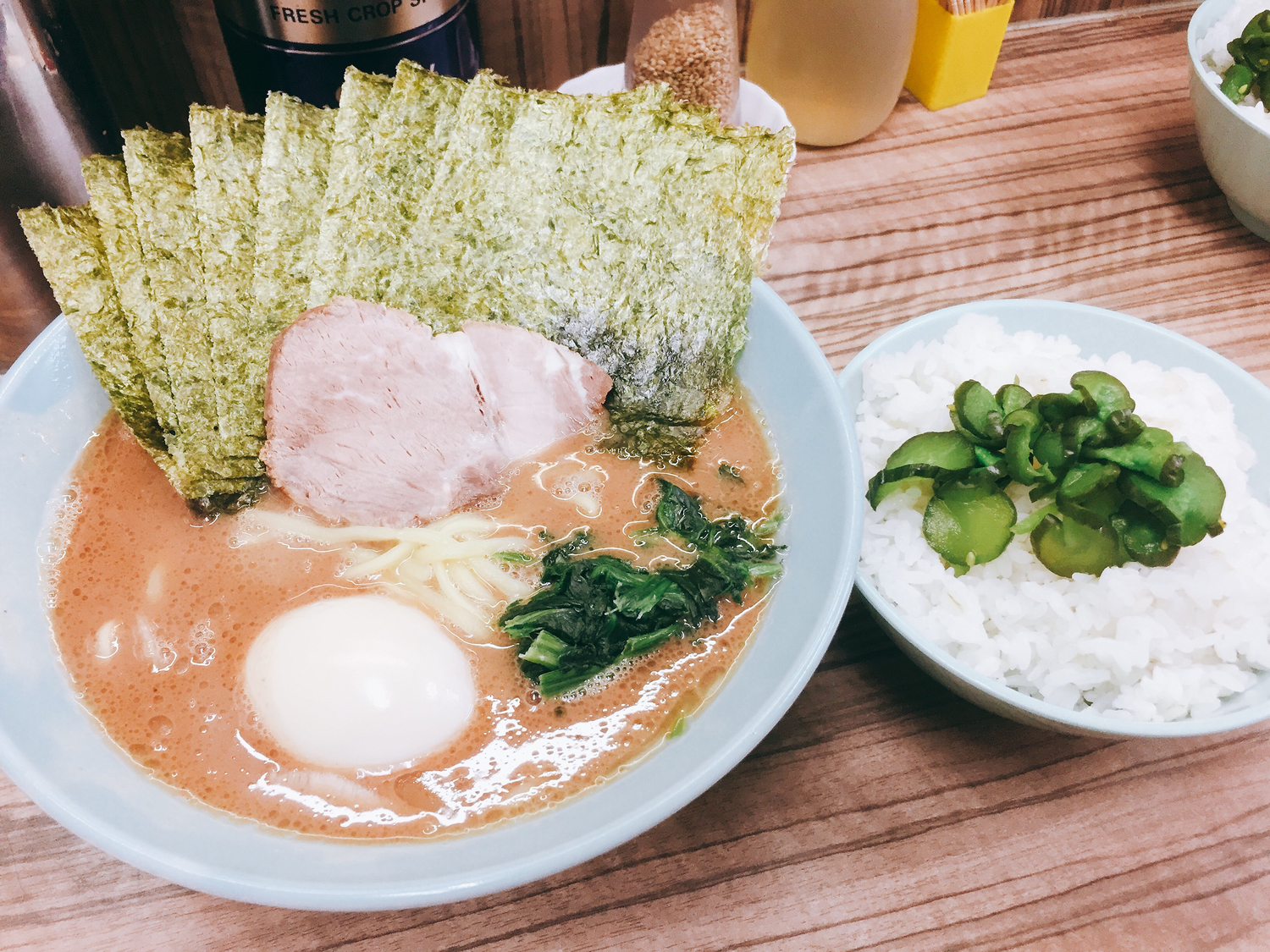 拉麵、餃子都要配飯！日本人什麼都要配飯的美食習慣