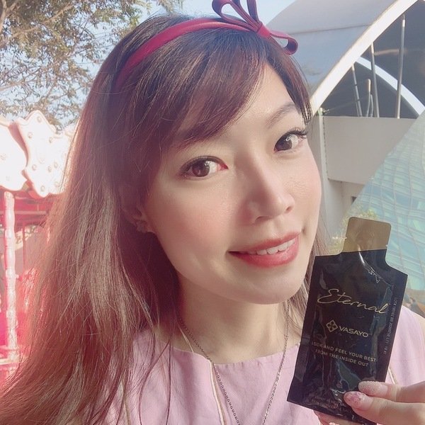 倪倪愛健康－（膠原蛋白飲推薦）歐美明星網紅名媛維持體態全方位肌膚Q彈、美白、光澤三合一的新寵兒-VASAYO維善優 優恆青春飲 Eternal 開箱直擊分享