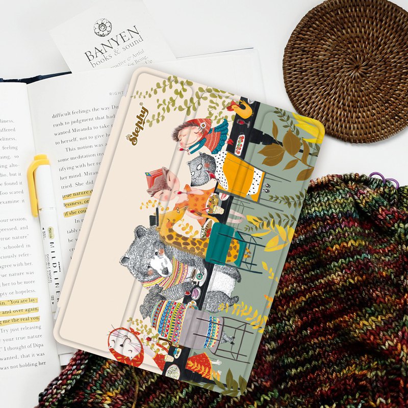 內襯絨面，耐磨耐髒，避免刮花螢幕。全包邊後蓋，耐磨防摔。