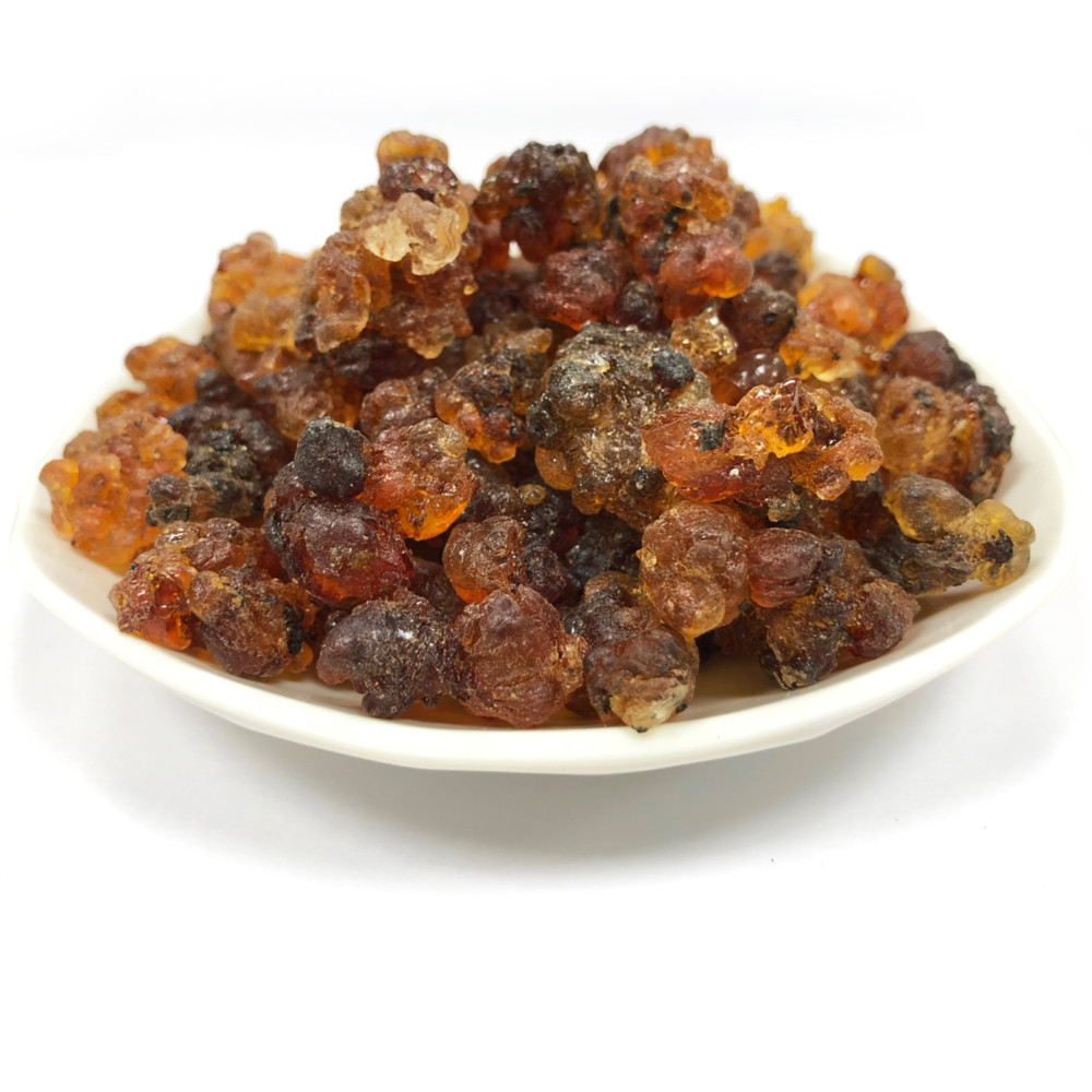 桃膠的營養價值 桃膠的主要營養成分：半乳糖、鼠李糖、α - 葡萄糖醛酸等。含有碳水化學物，脂肪，蛋白質和植物膠原蛋白。 產地：中國 容量：斤/600g 保存期限:3年 保存方式:開封後務必冷藏保存 注