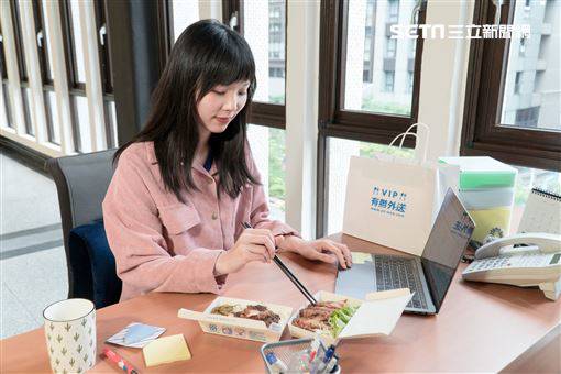 LINE也能叫外送！運費、餐費半價