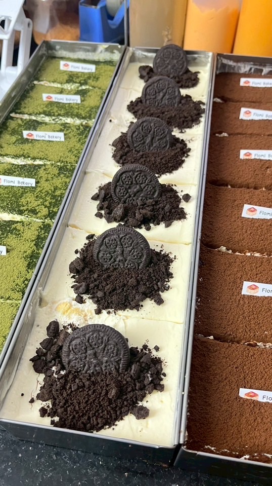 Flomi Bakery ทีรามิสุ
