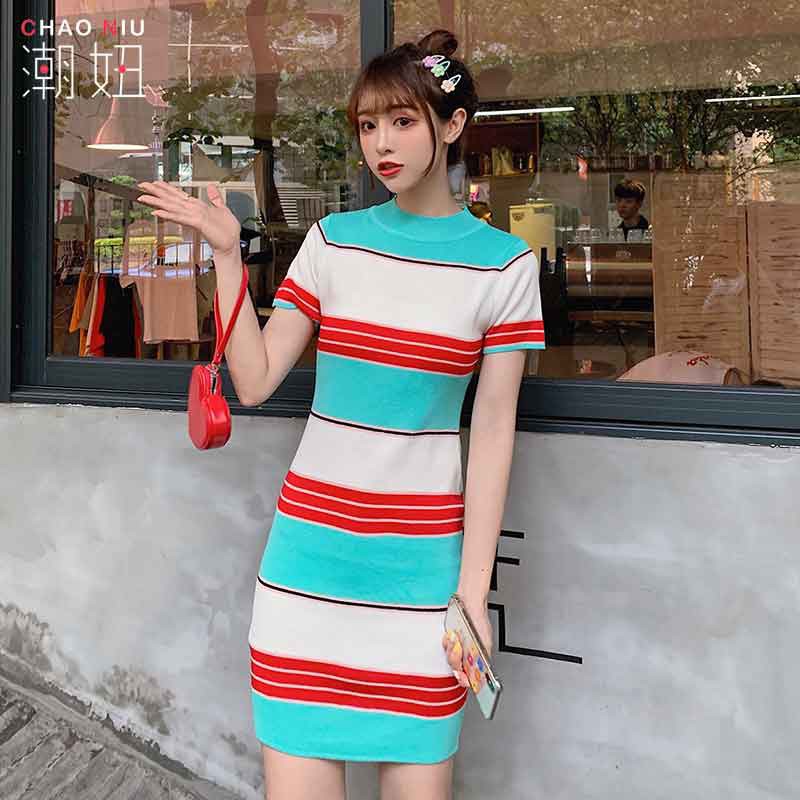 [優質現貨] U領修身顯瘦短袖洋裝 短袖A字連衣裙 小性感素色洋裝 百搭少女連衣裙 休閒高腰套頭洋裝 女生衣著 潮妞家