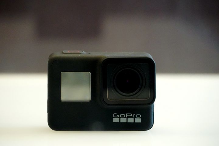 GoPro 在台推出全新 HERO7 運動攝影機系列，畫面比三軸更穩定，還能開現場直播
