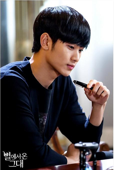 金秀賢順毛造型：《來自星星的你》高冷都教授