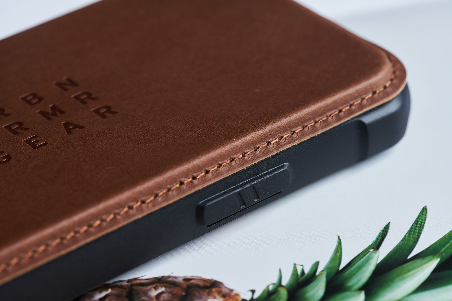 iPhone 12 手機殼推薦，一次看完 UAG 全系列耐衝擊保護殼新品！(同場加映主打女性的新品牌「U」)