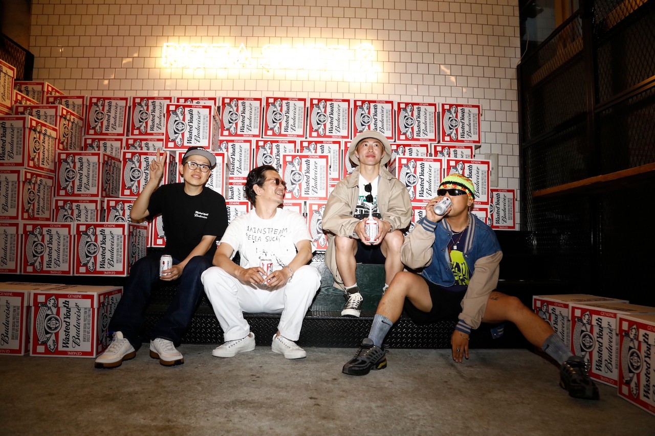 VERDYの「ウェイステッド ユース」×「バドワイザー」のコラボ記念