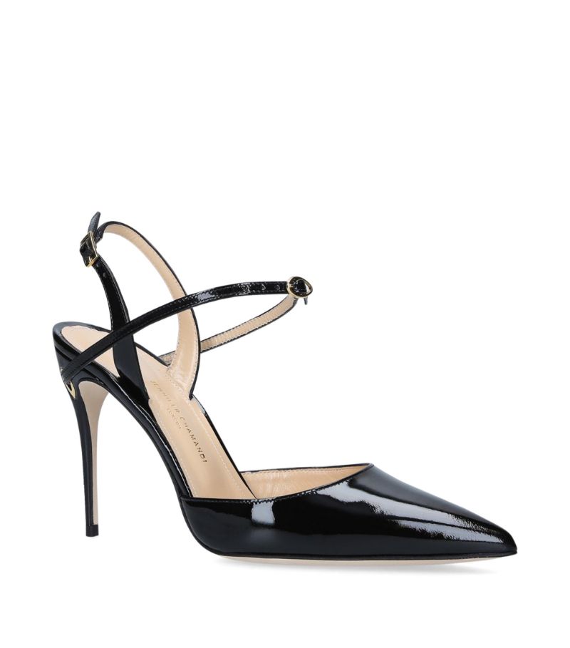 A picture of feminine elegance, the Vittorio pumps assert Jennifer Chamandi's worthy status as a bre