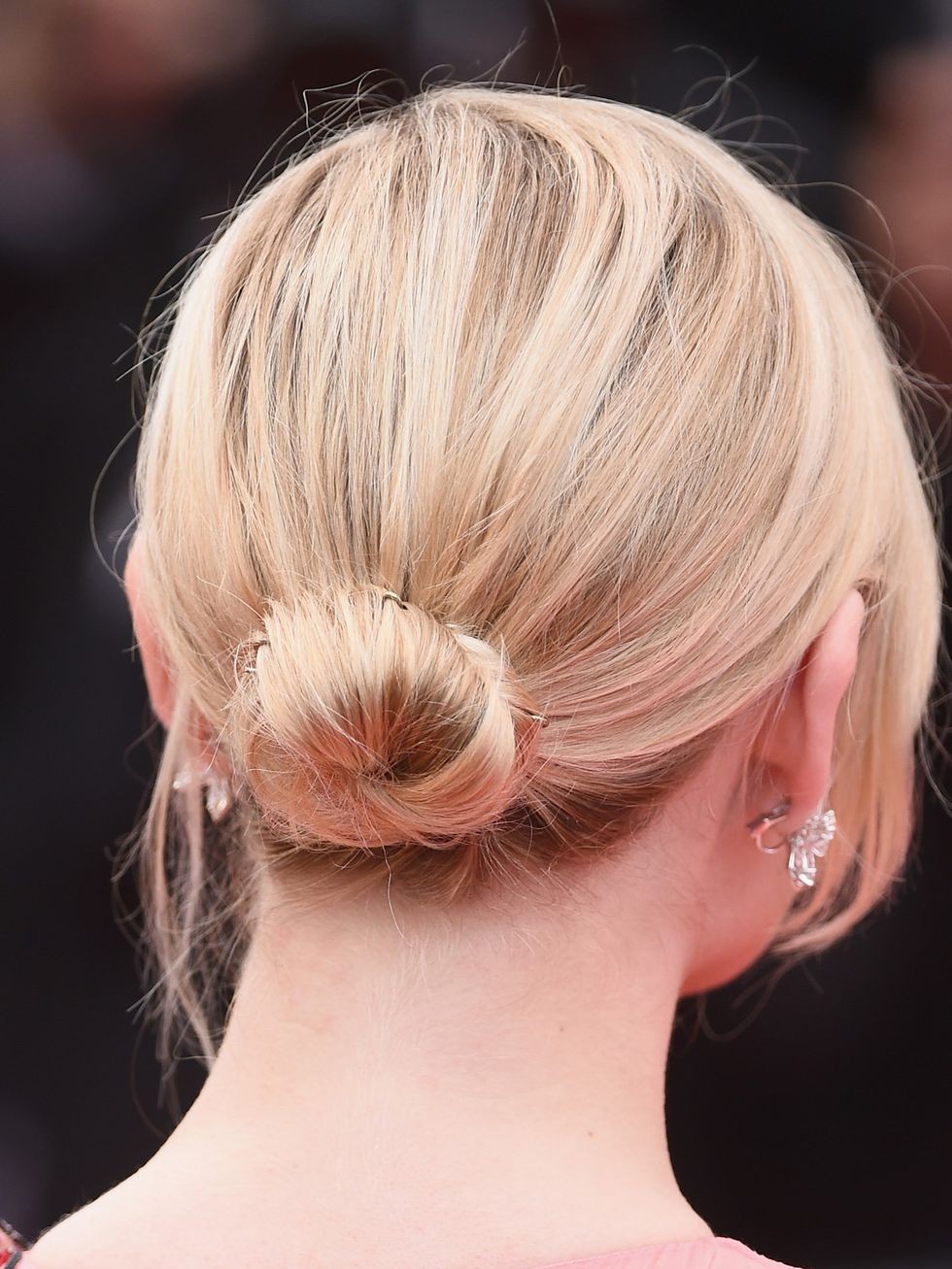 首の後ろは見られている うなじ に自信がもてる すべての方法 Elle News