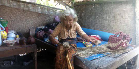 Manusia Tertua Asal Yogya Kuat tak Makan 5 hari & Hobi Tidur di Luar